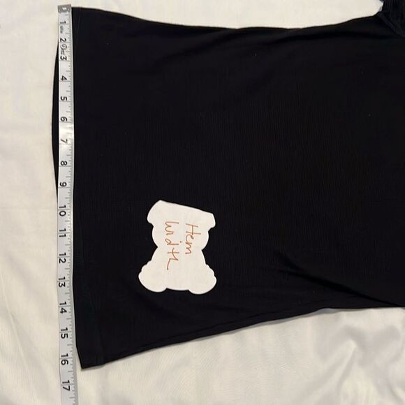 Colorstory black size L ribbed long sleeve button detail tshirt EUC runs small - Picture 11 of 12